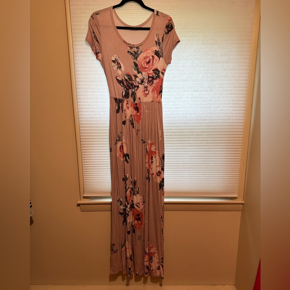 Elegant Floral Maxi Dress